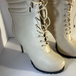 Shoedazzle boots size 12 like New